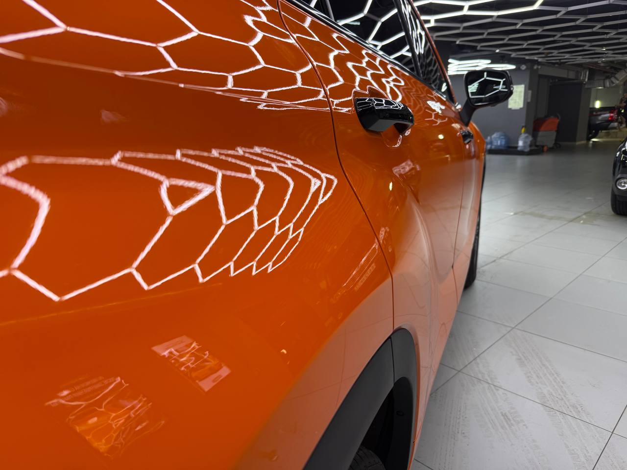 Оклейка Toyota Highlander в McLaren Orange: из черного - в яркий и бескомпромиссный